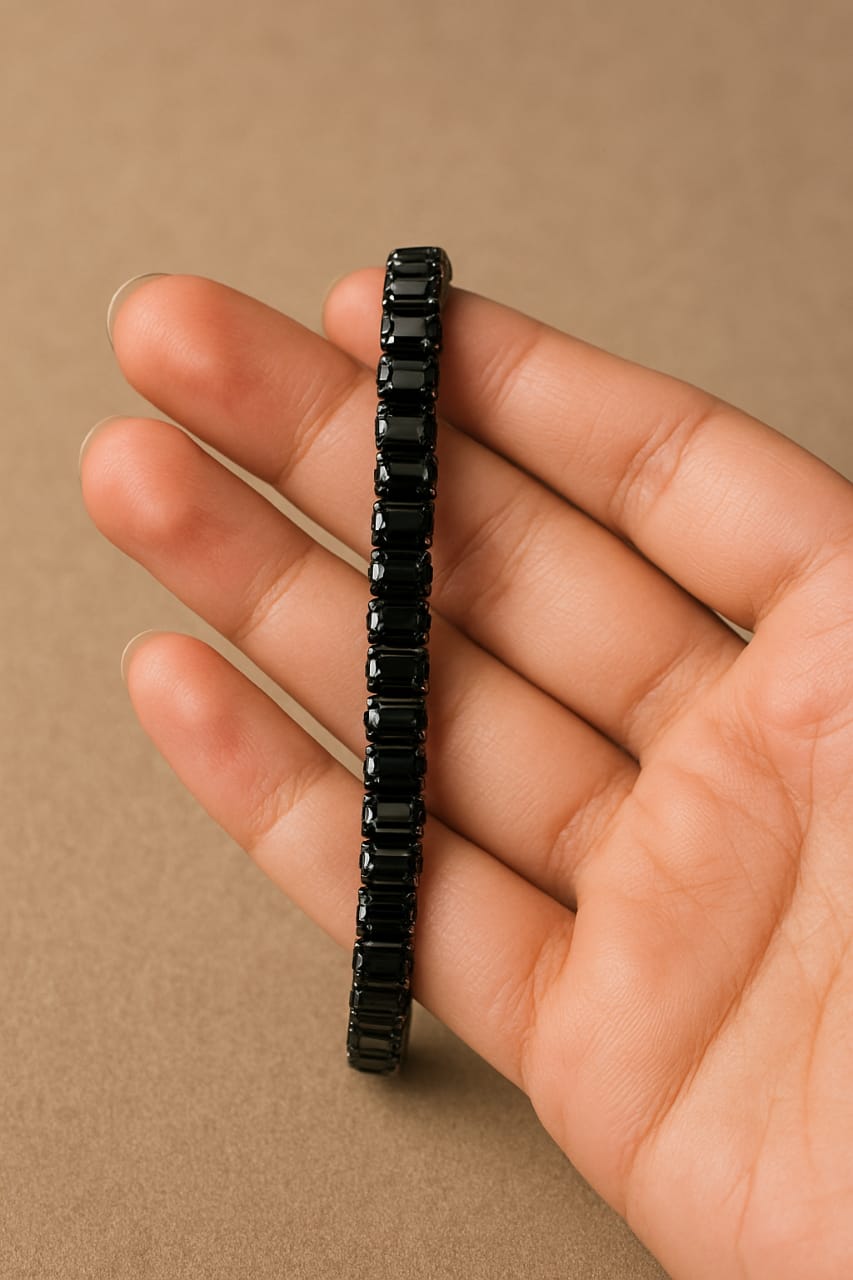 AM-1123 - Black Bracelet