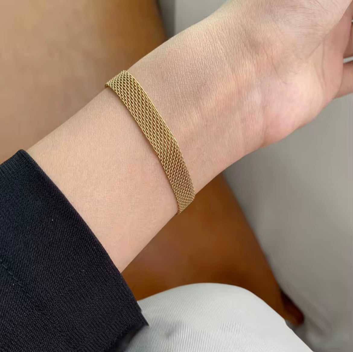AM-1144- Link Chain Bracelet