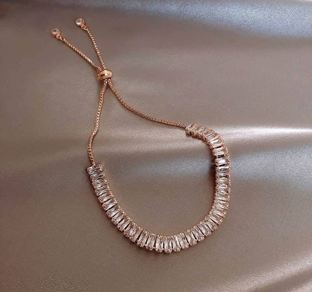 AM-1121 - Rose Gold Bracelet