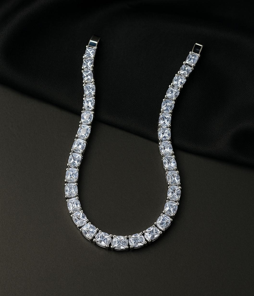 AM-1122 - Diamond Bracelet